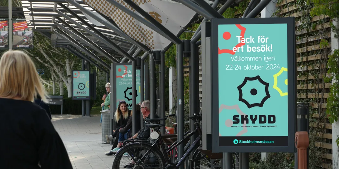 P1260141_redigerad_skydd.jpg The image illustrates some of the digital signs included in our outdoor package.