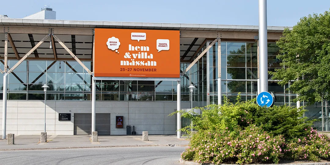 Roundabouts.jpg The image illustrates a large digital sign at the roundabout outside the fair.