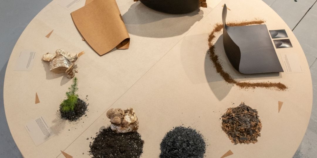 1080x540 material_Innovation items on the table